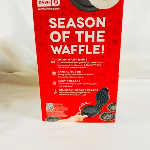 Dash MultiMaker Mini Waffle Maker System with 6 Removeable Holiday Plate Storage - Picture 5 of 10